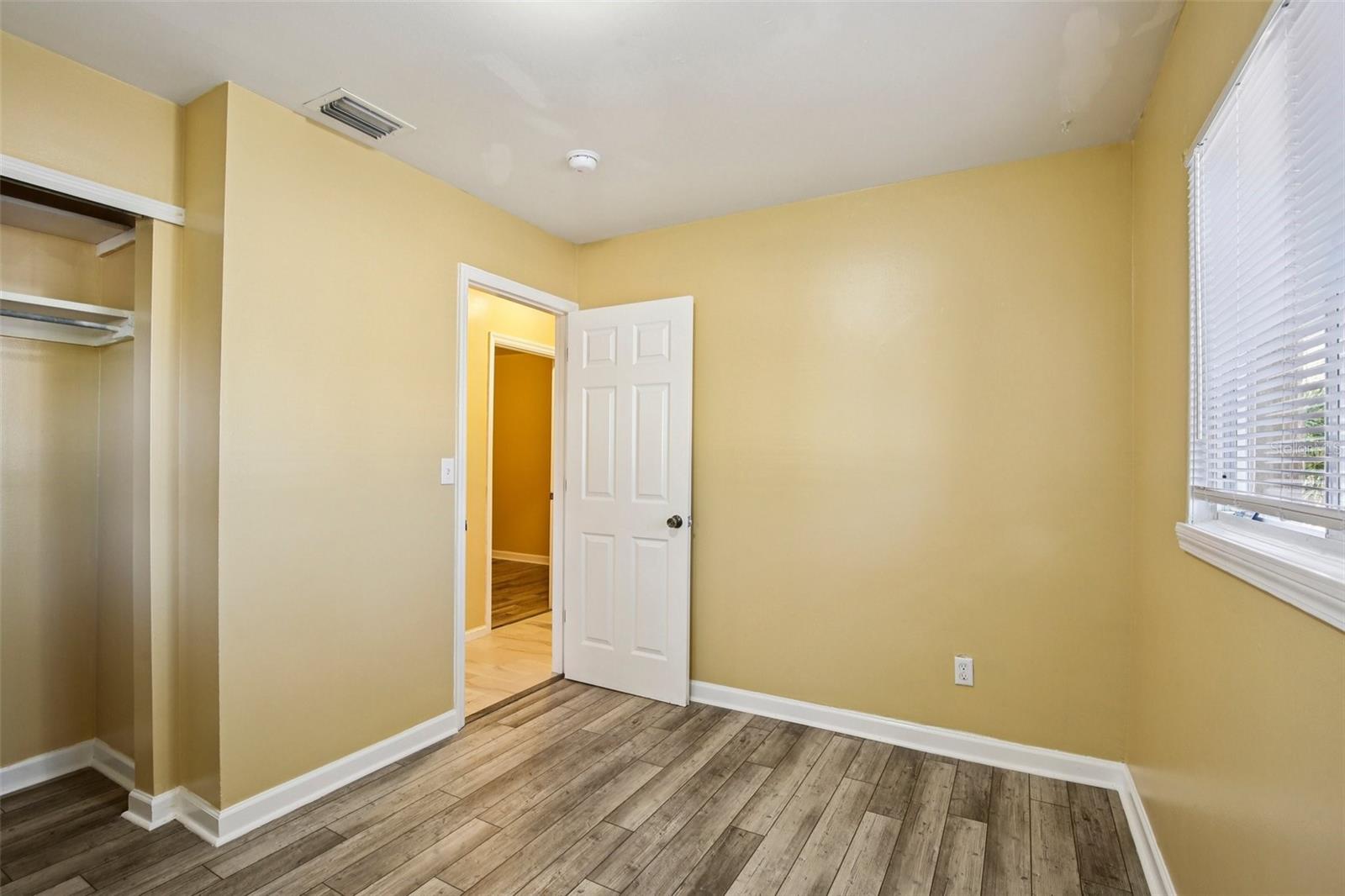 Image 21 of 54 For 6896 78th Avenue N