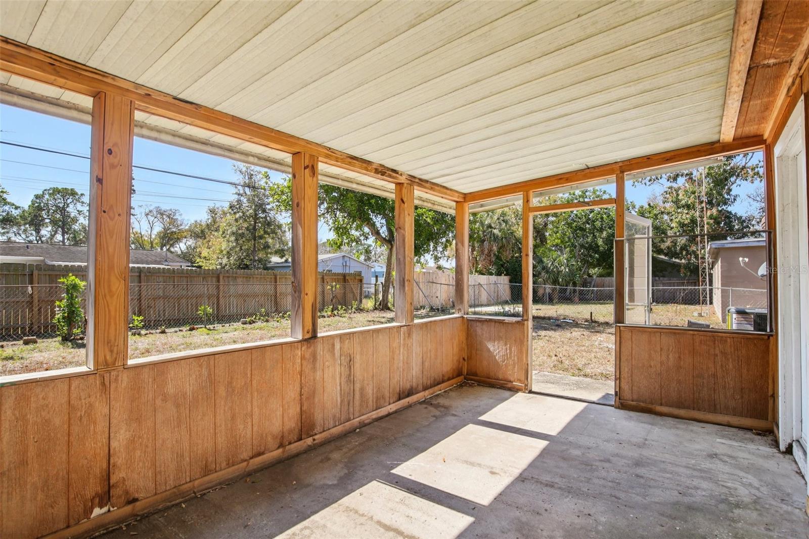 Image 35 of 54 For 6896 78th Avenue N