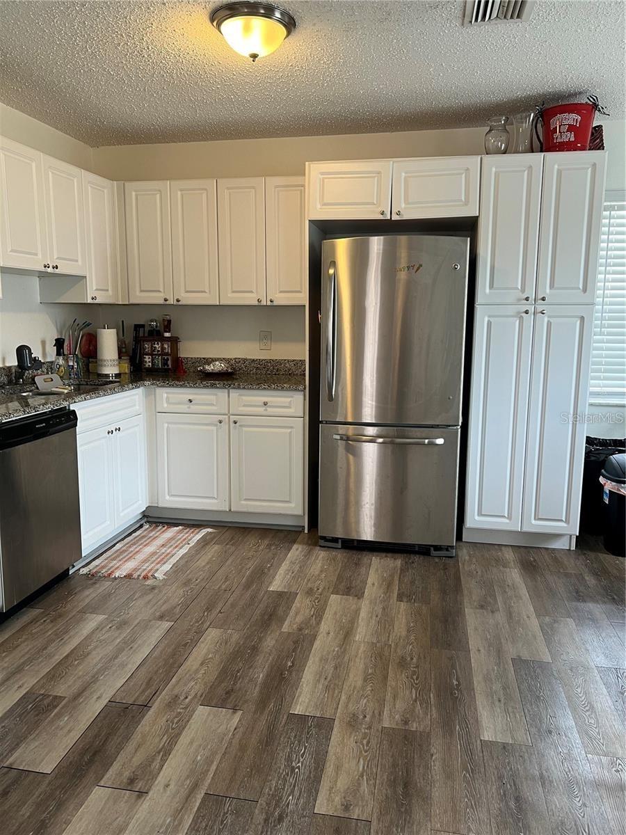 Image 6 of 13 For 2103 Cherry Street