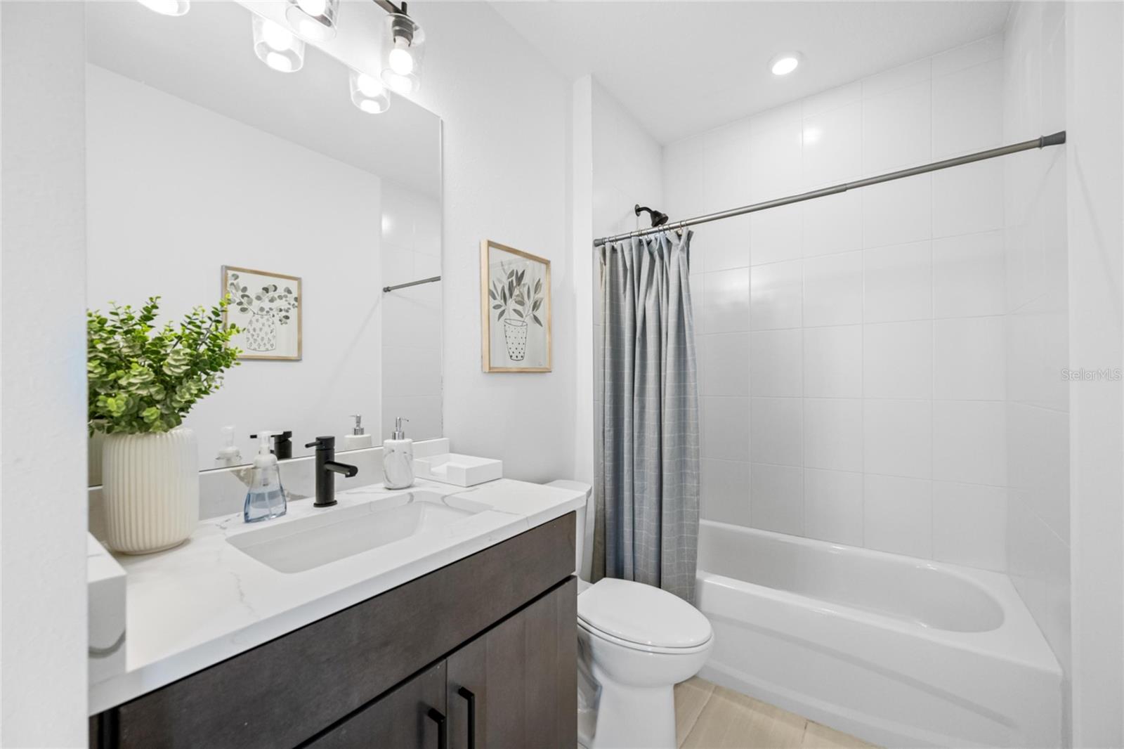 Listing photo id 8 for 315 15th Street N