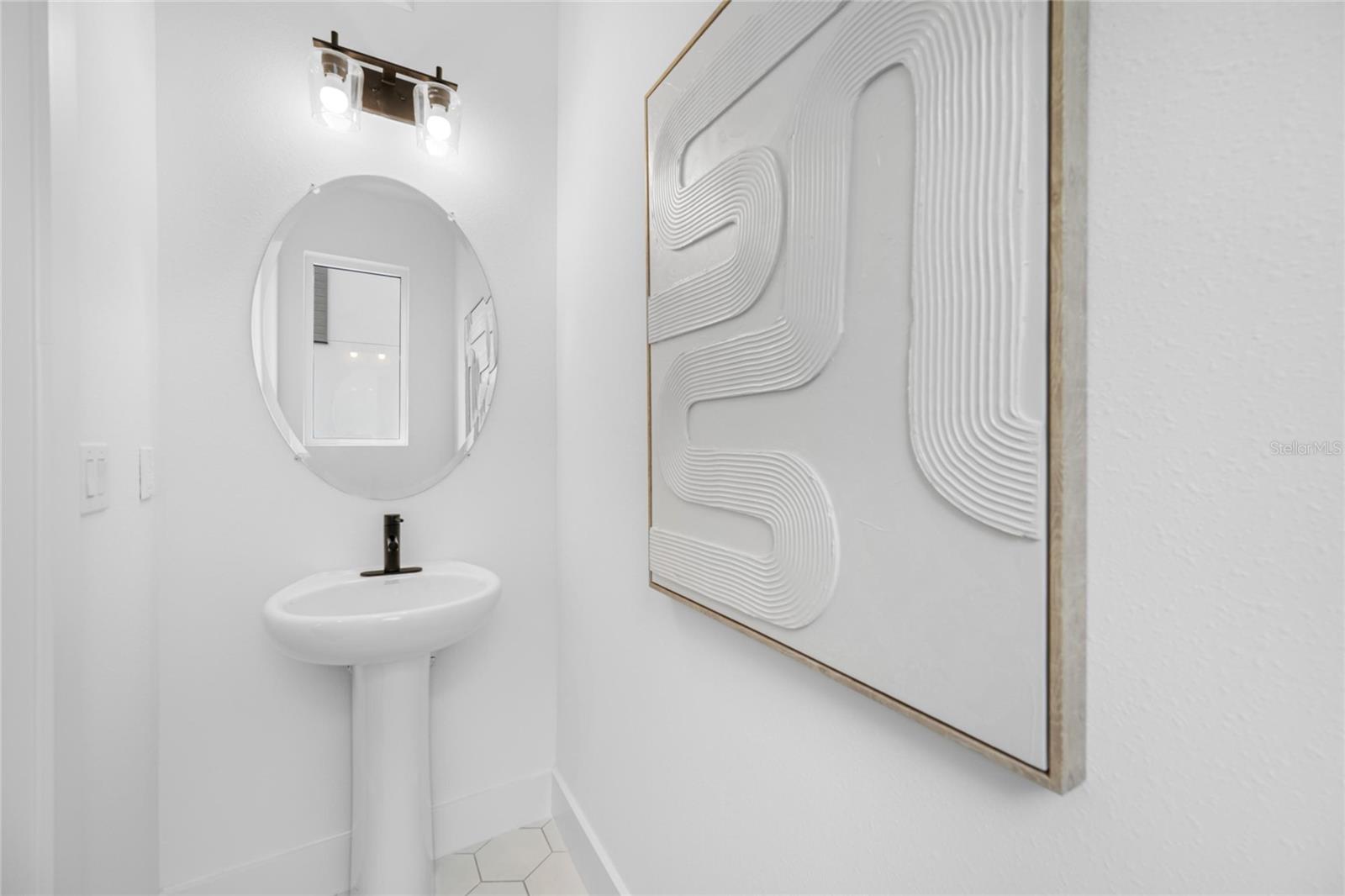 Listing photo id 19 for 315 15th Street N