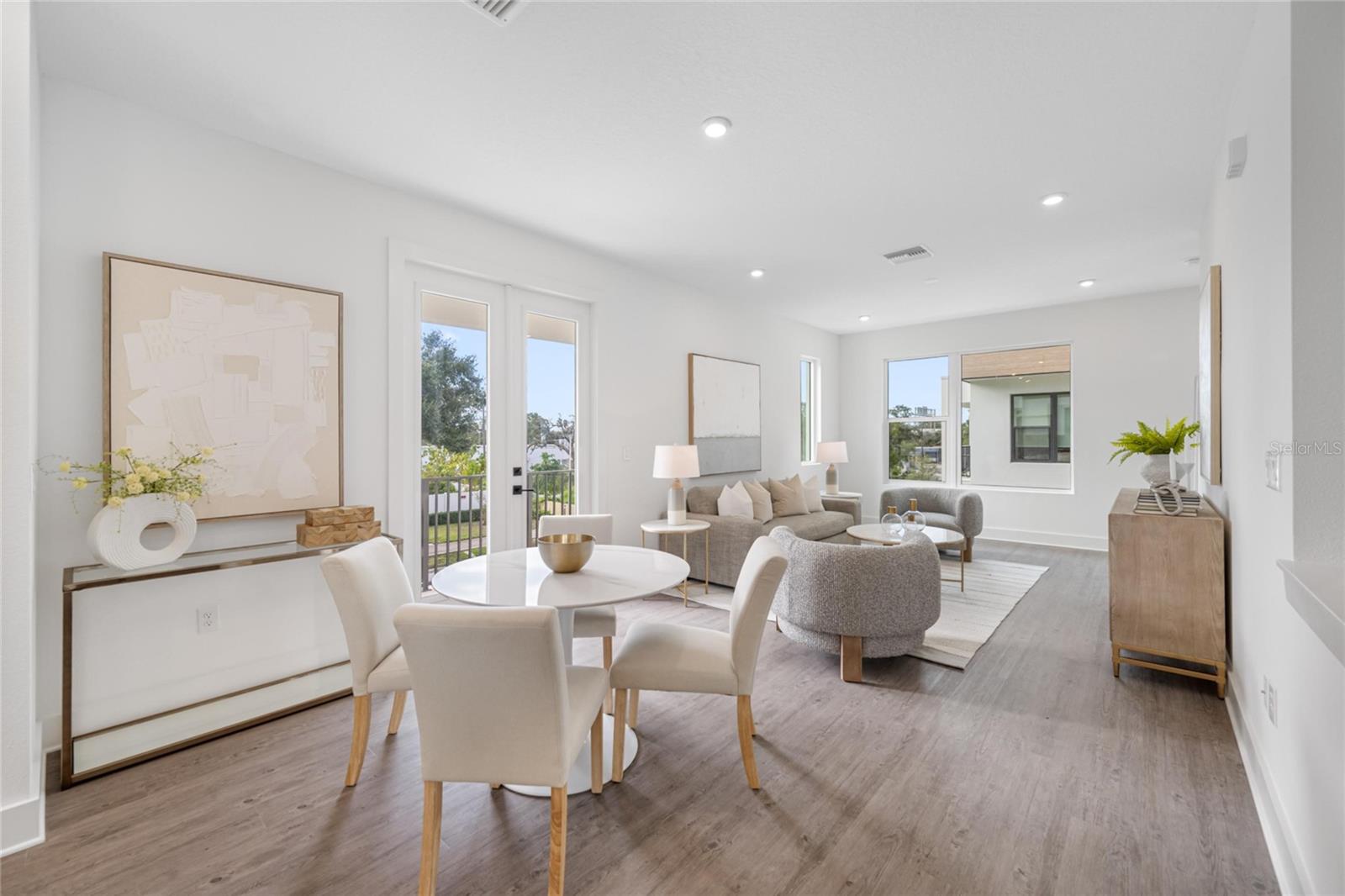 Listing photo id 22 for 315 15th Street N