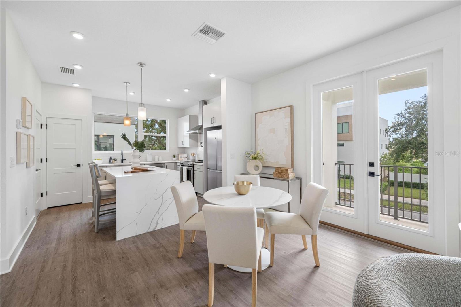 Listing photo id 23 for 315 15th Street N