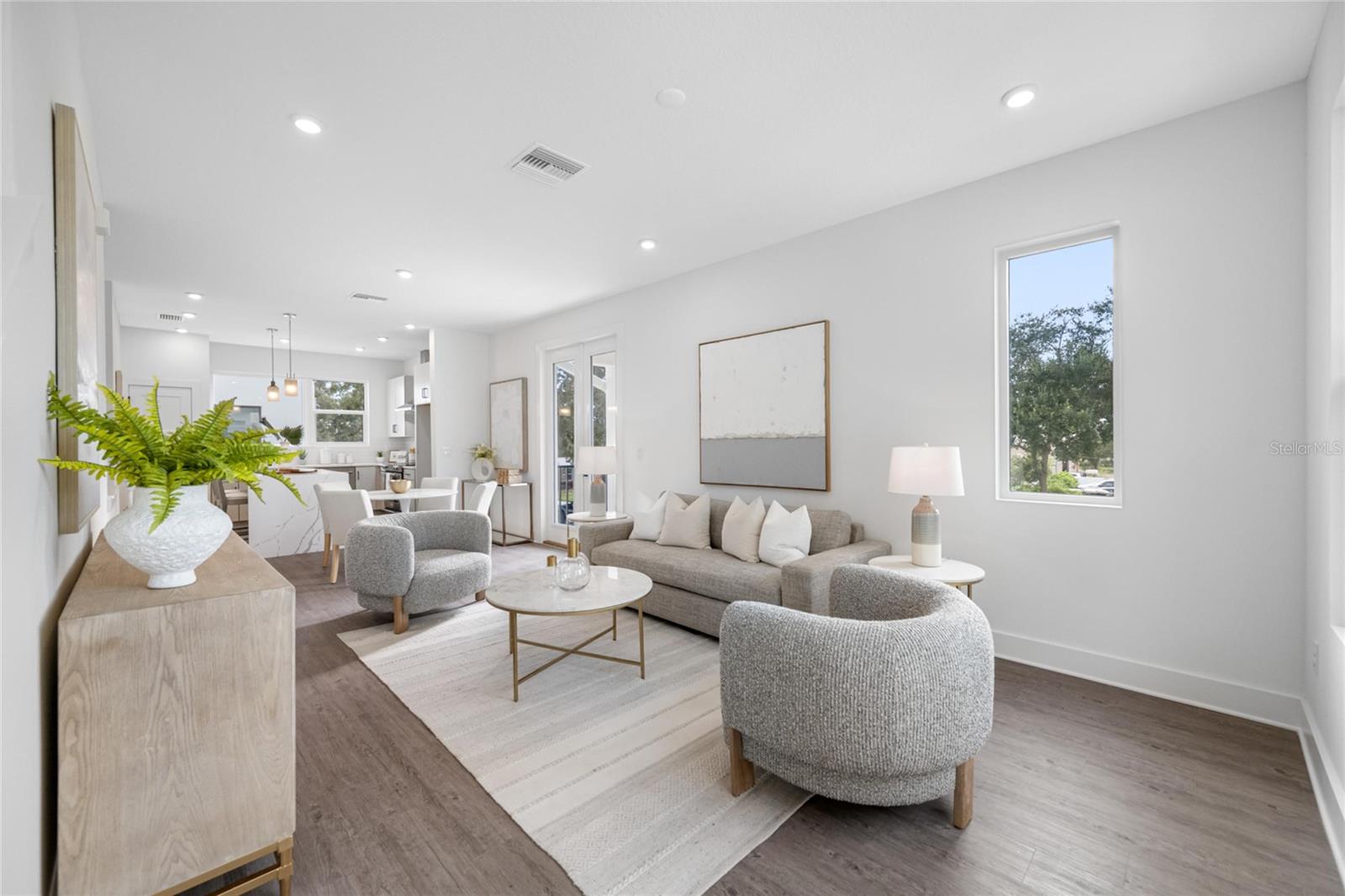 Listing photo id 27 for 315 15th Street N