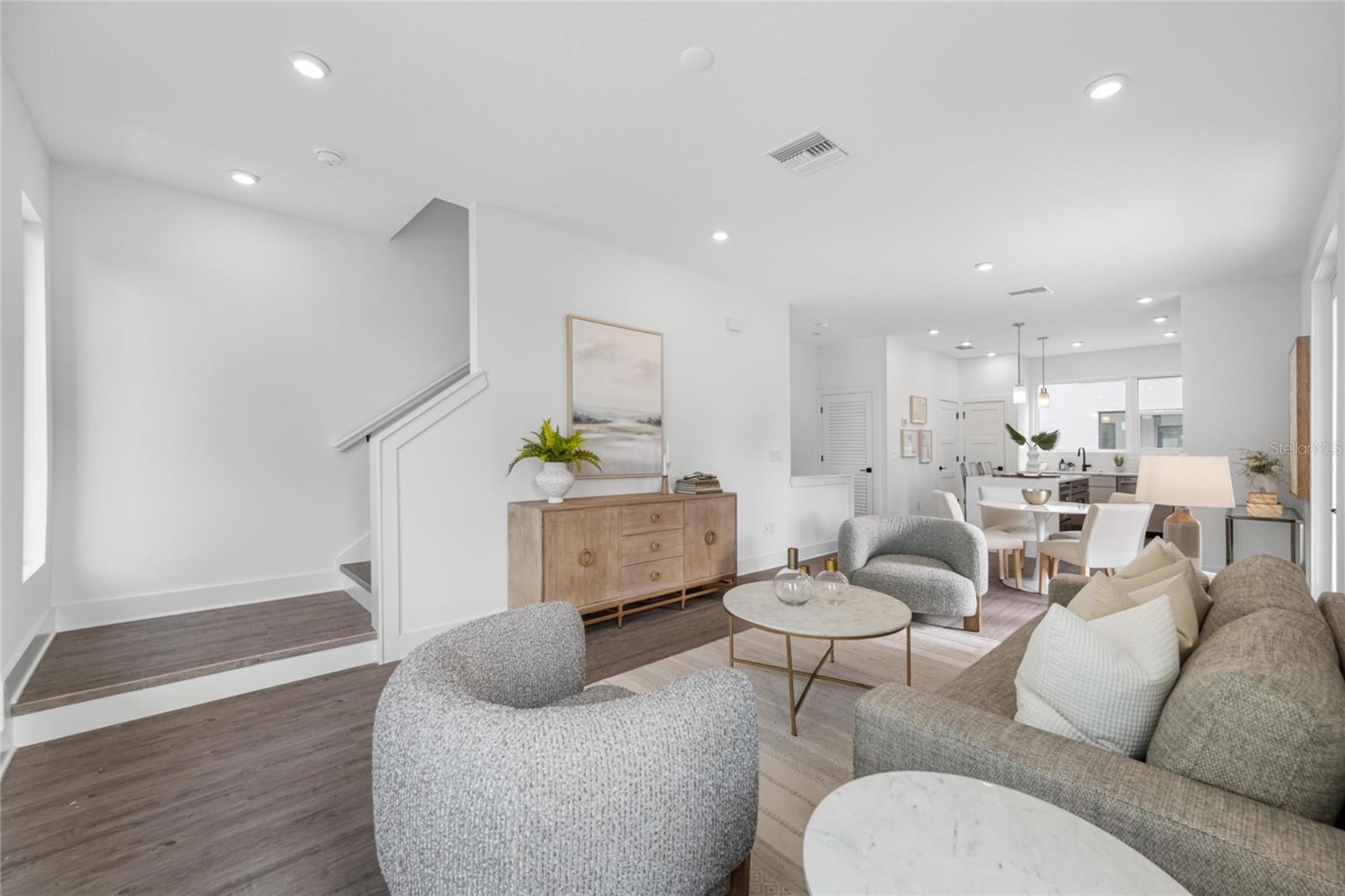 Listing photo id 29 for 315 15th Street N