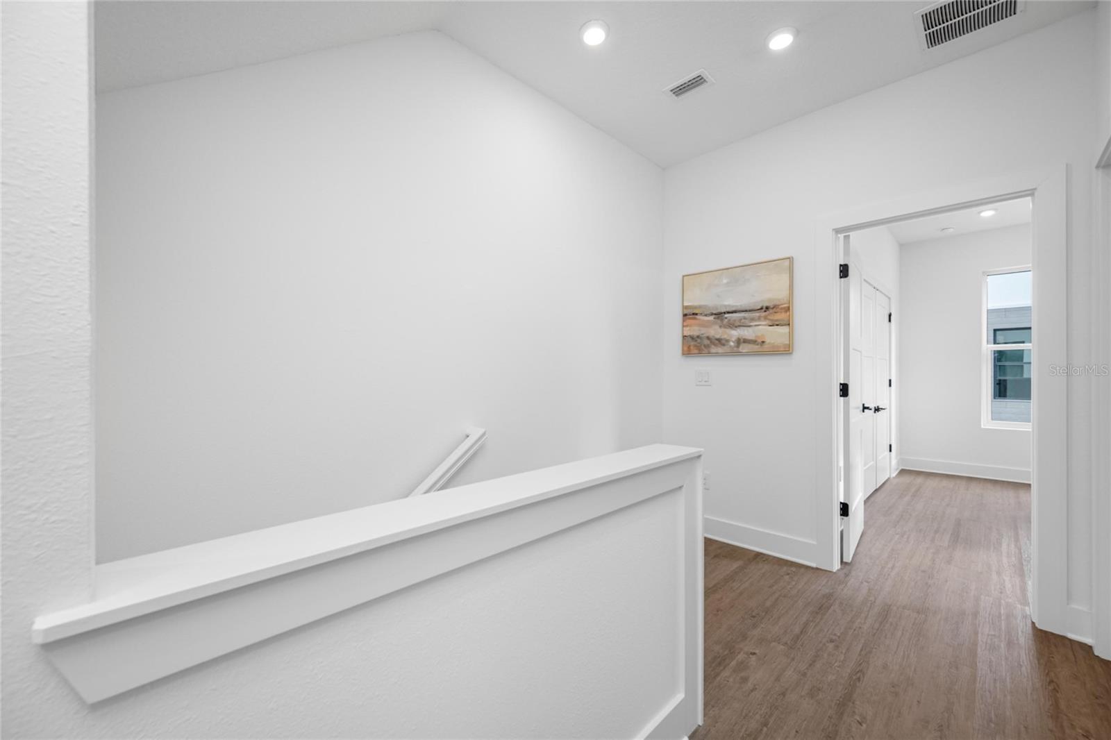 Listing photo id 31 for 315 15th Street N