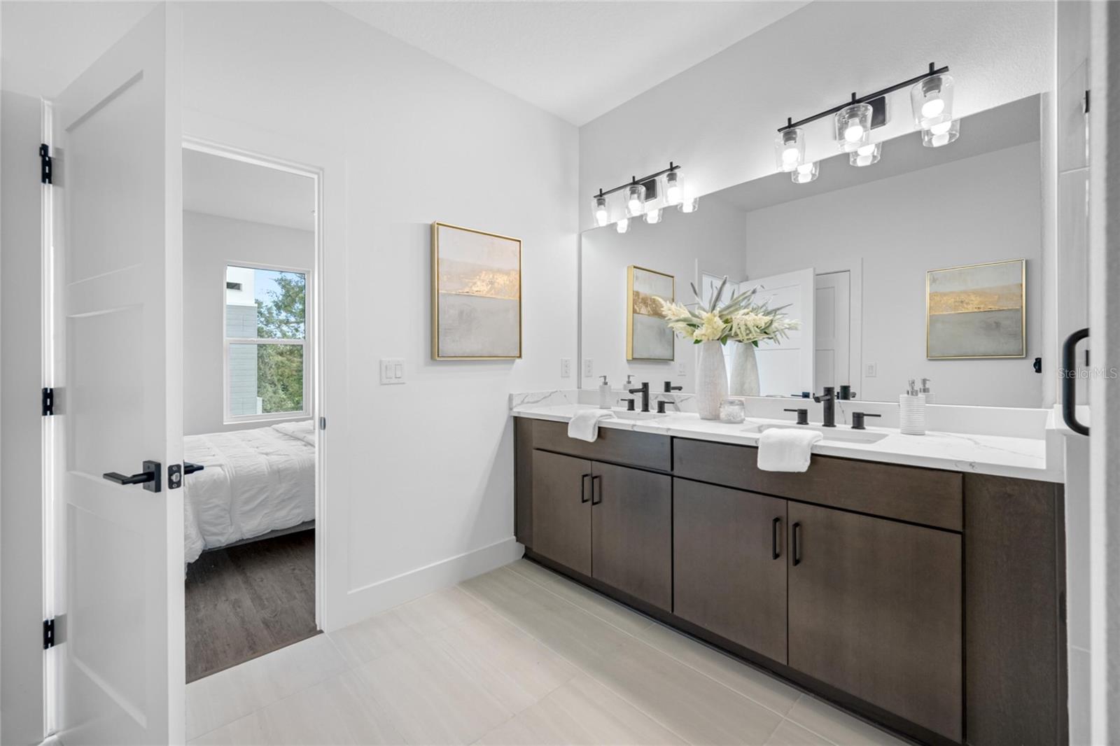 Listing photo id 38 for 315 15th Street N