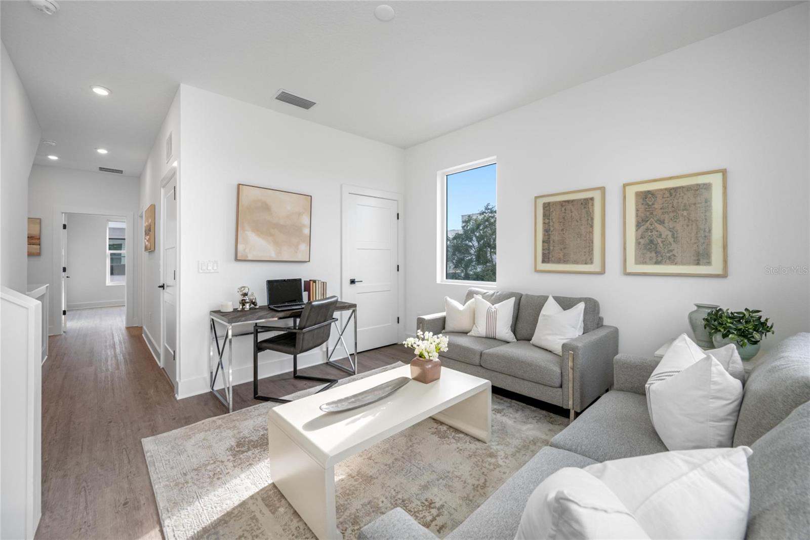 Listing photo id 43 for 315 15th Street N