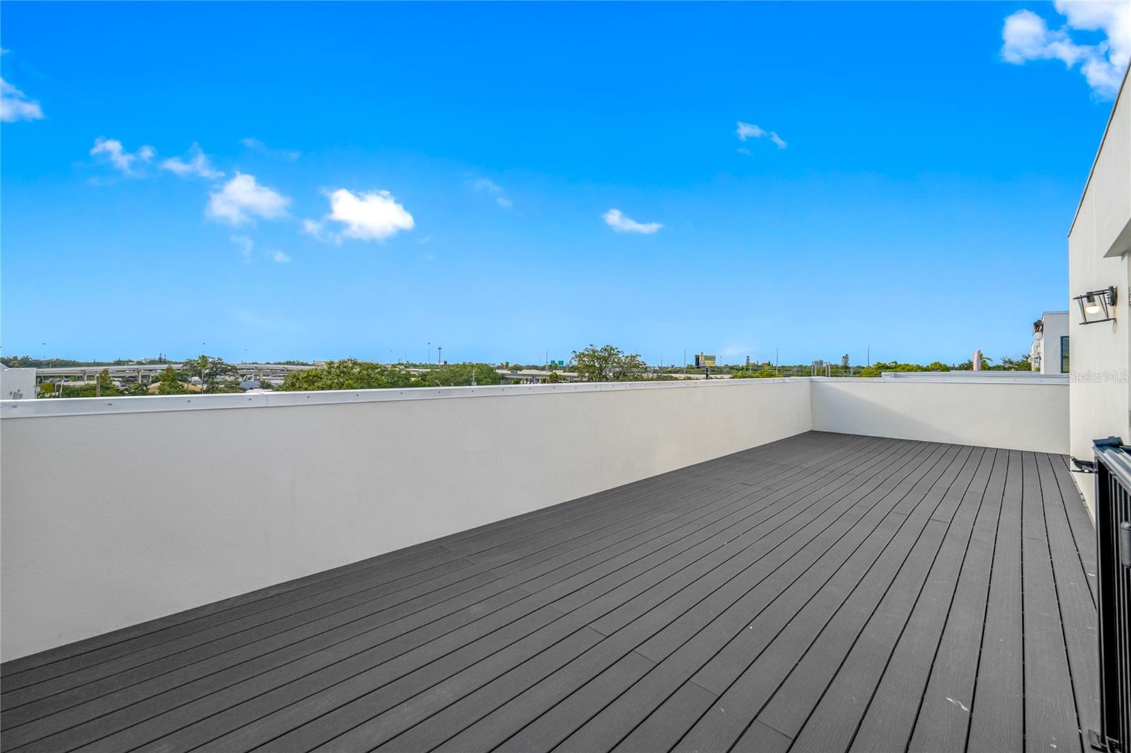 Listing photo id 46 for 315 15th Street N