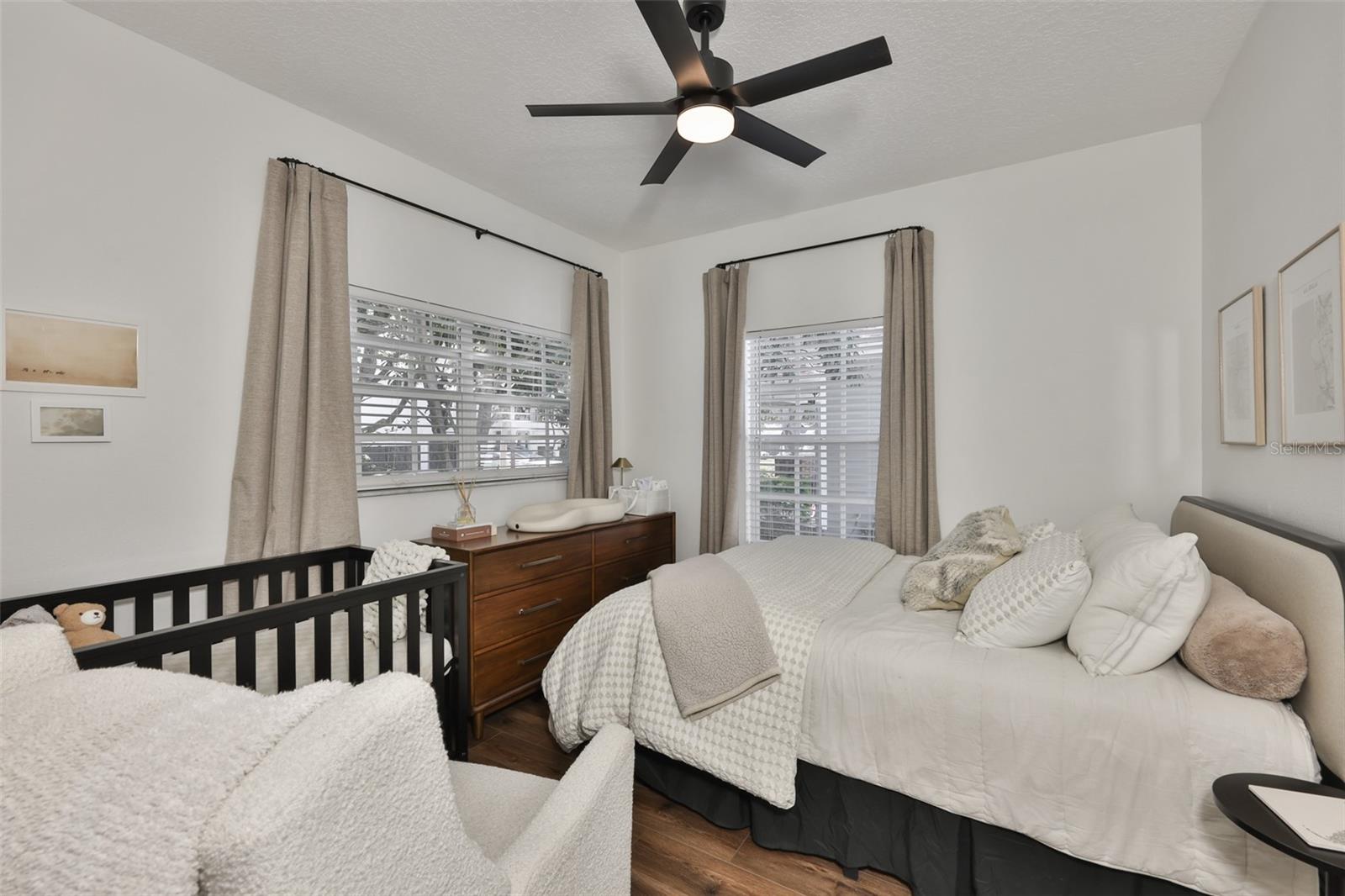 Listing photo id 15 for 803 Alfred Street