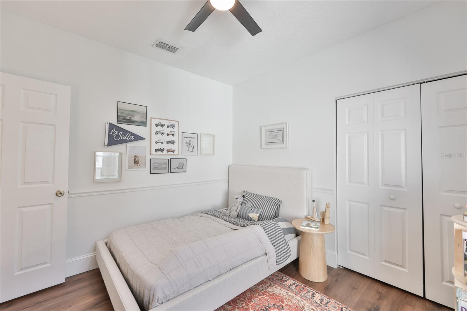 Listing photo id 18 for 803 Alfred Street