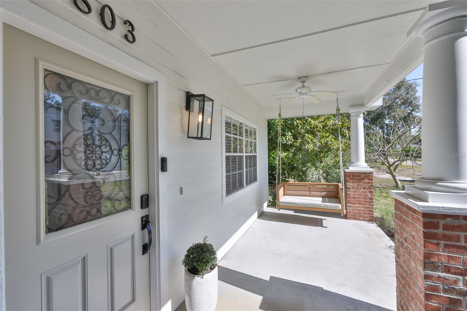 Listing photo id 1 for 803 Alfred Street