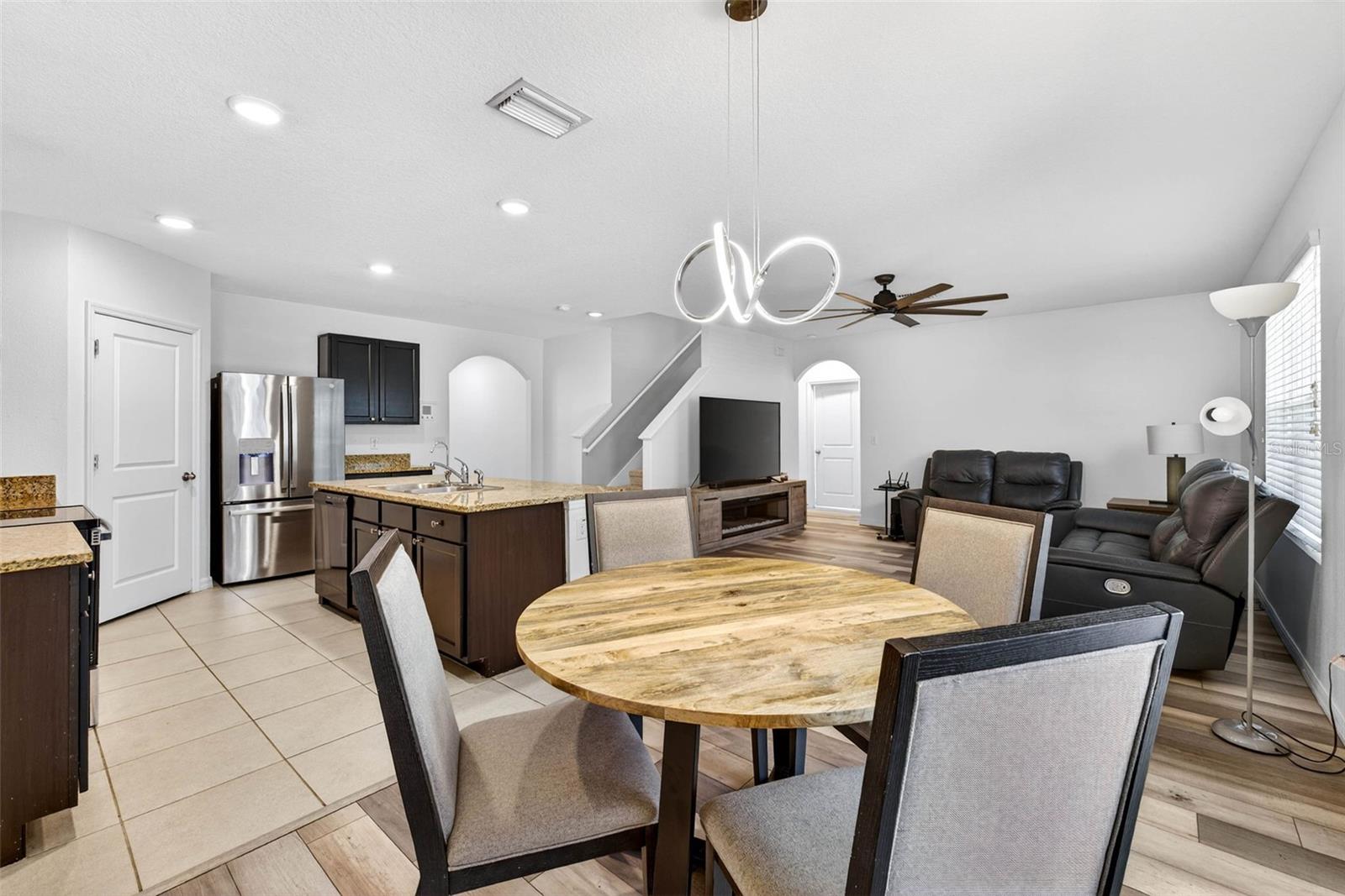 Image 16 of 59 For 6509 Wagon Trail Street