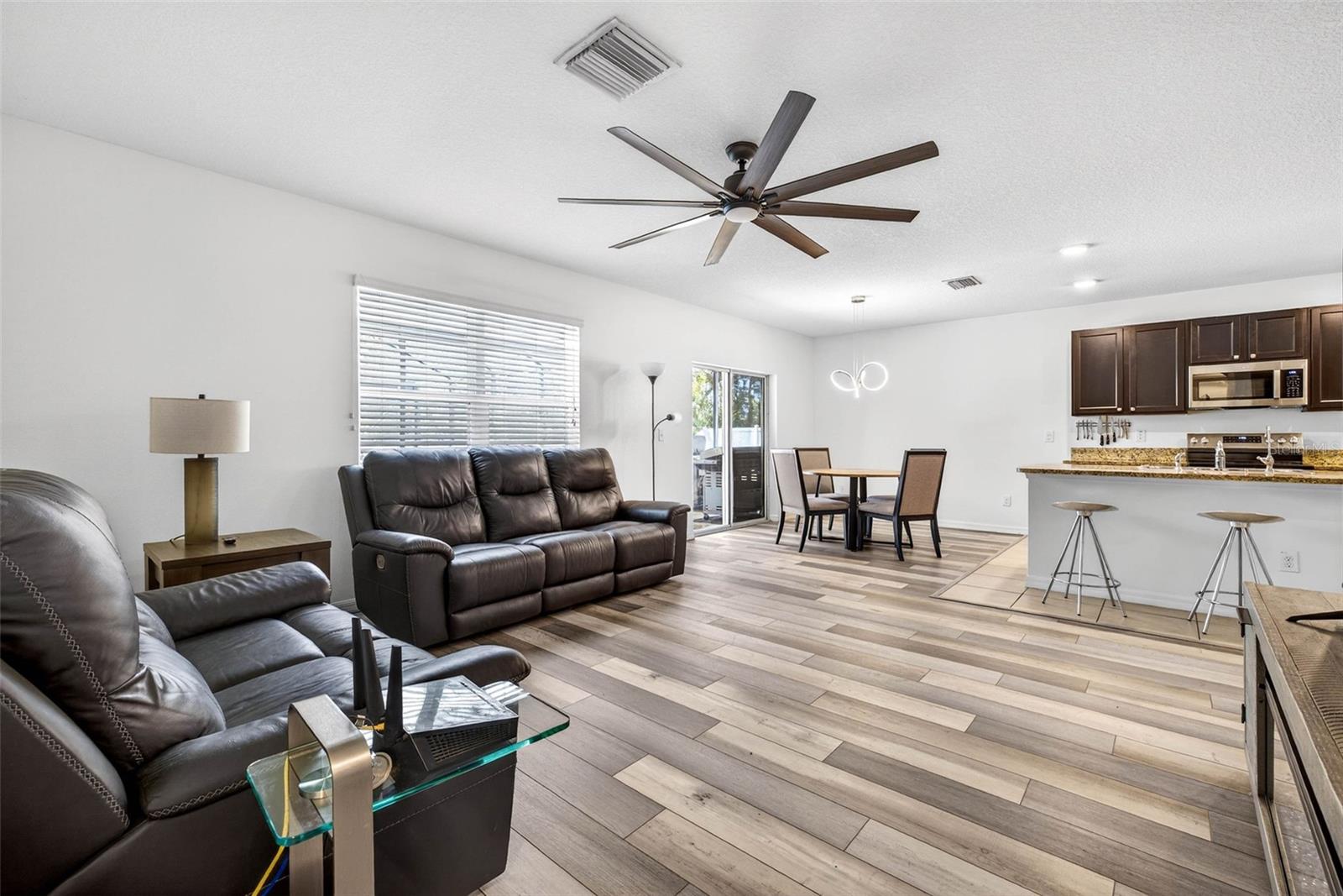 Image 19 of 59 For 6509 Wagon Trail Street