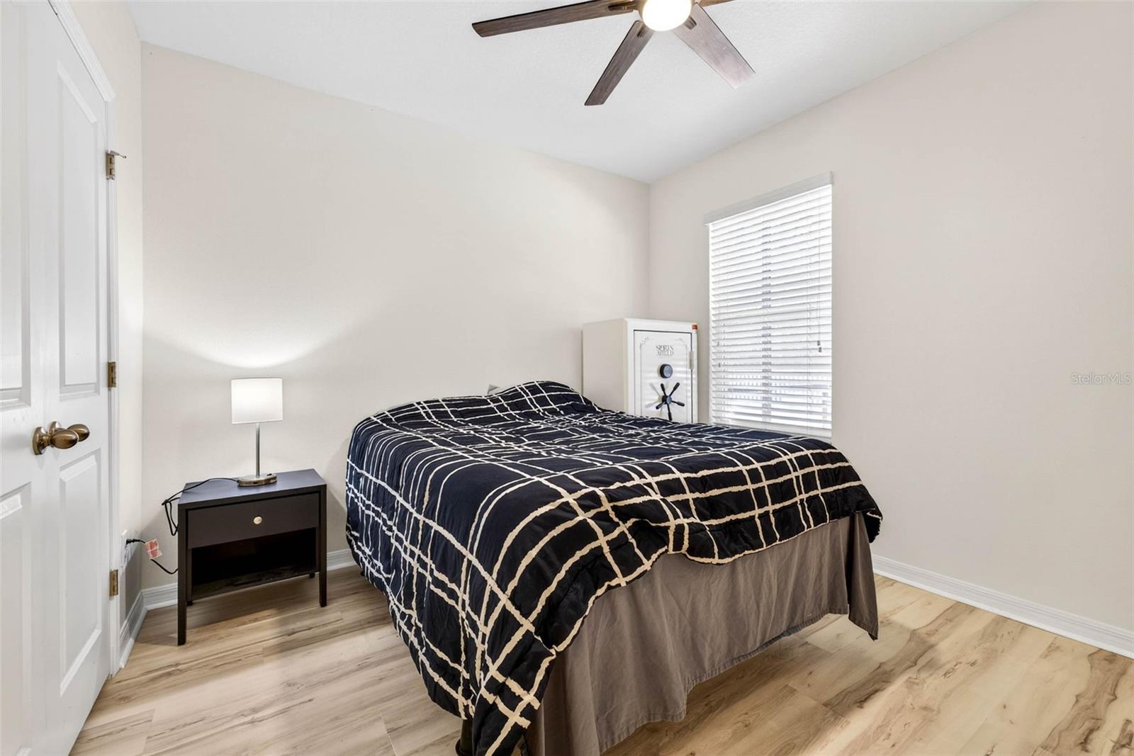 Image 22 of 59 For 6509 Wagon Trail Street