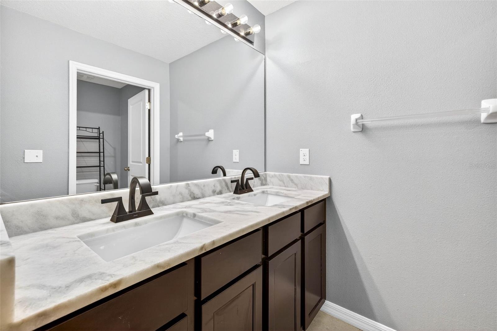 Image 33 of 59 For 6509 Wagon Trail Street