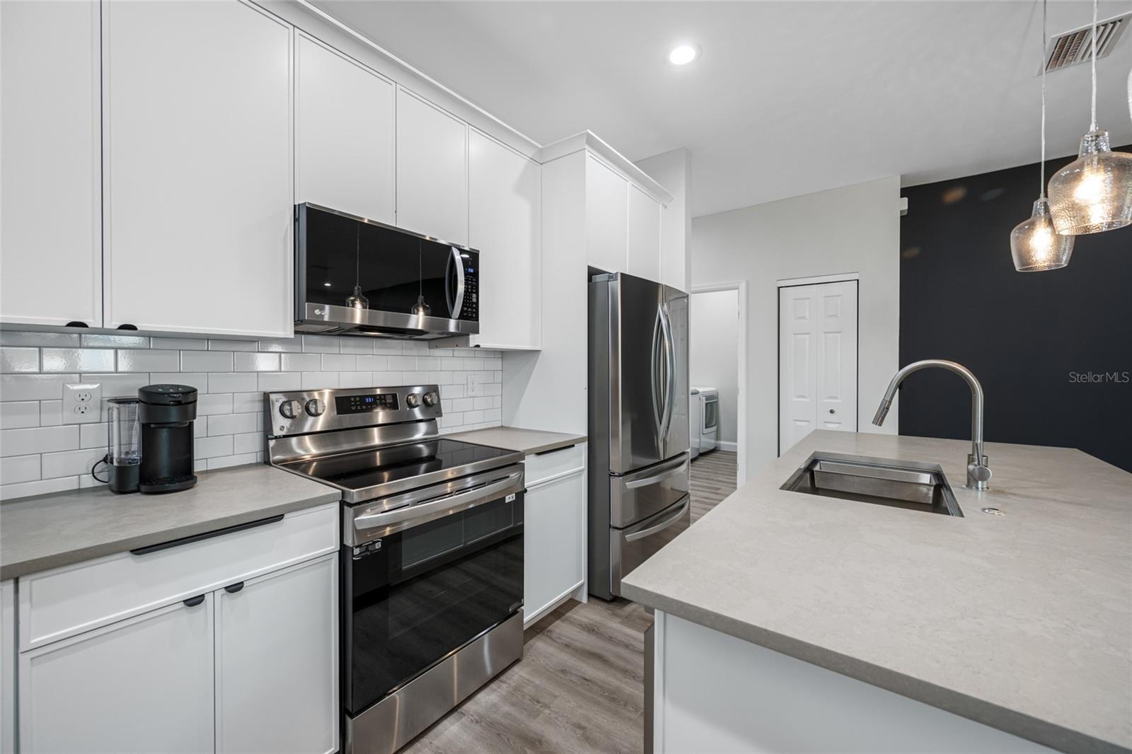 Image 12 of 37 For 2144 43rd Terrace N