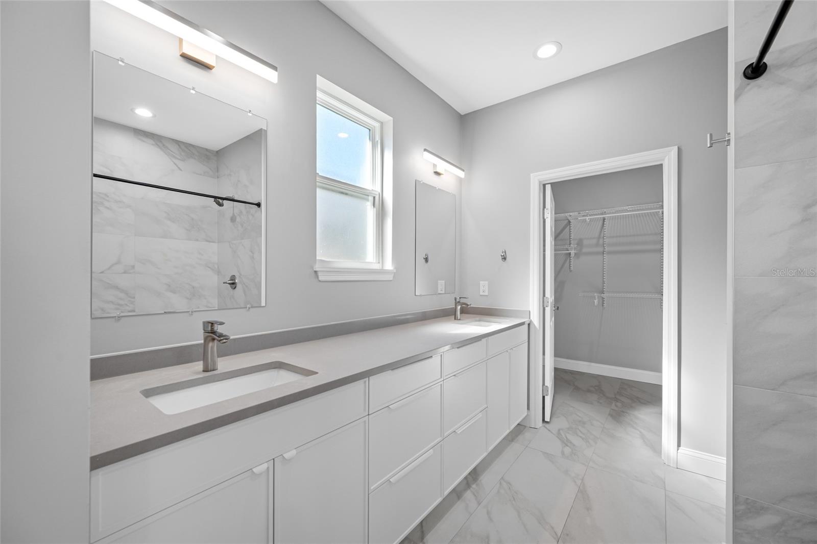 Image 18 of 37 For 2144 43rd Terrace N