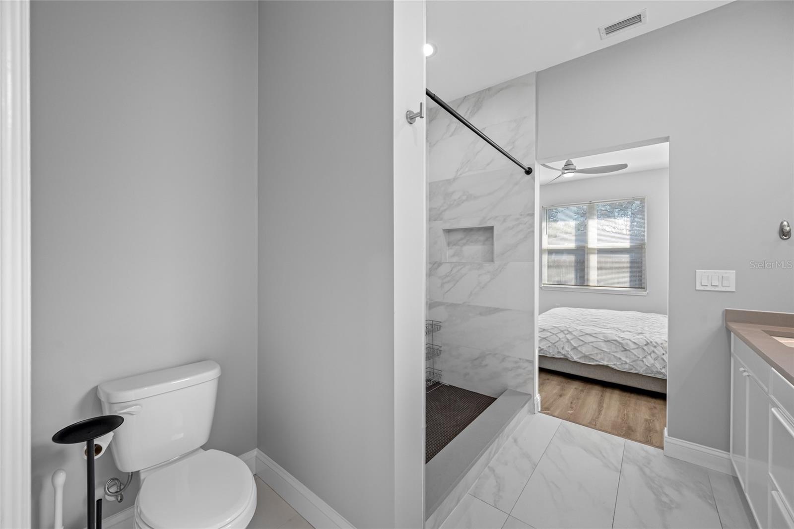 Image 22 of 37 For 2144 43rd Terrace N