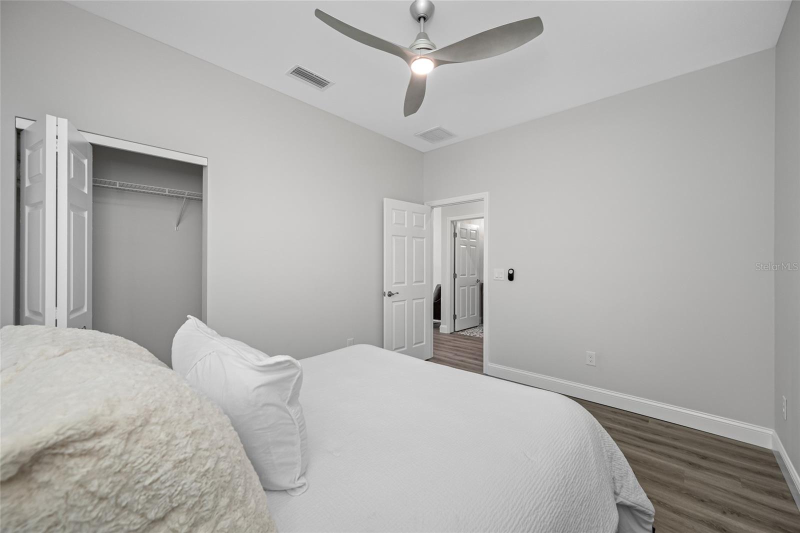 Image 24 of 37 For 2144 43rd Terrace N