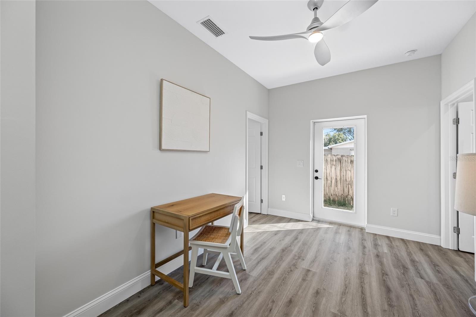 Image 26 of 37 For 2144 43rd Terrace N