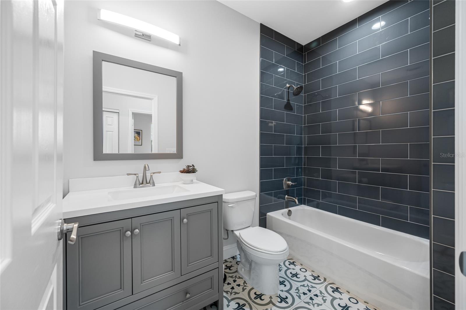 Image 31 of 37 For 2144 43rd Terrace N