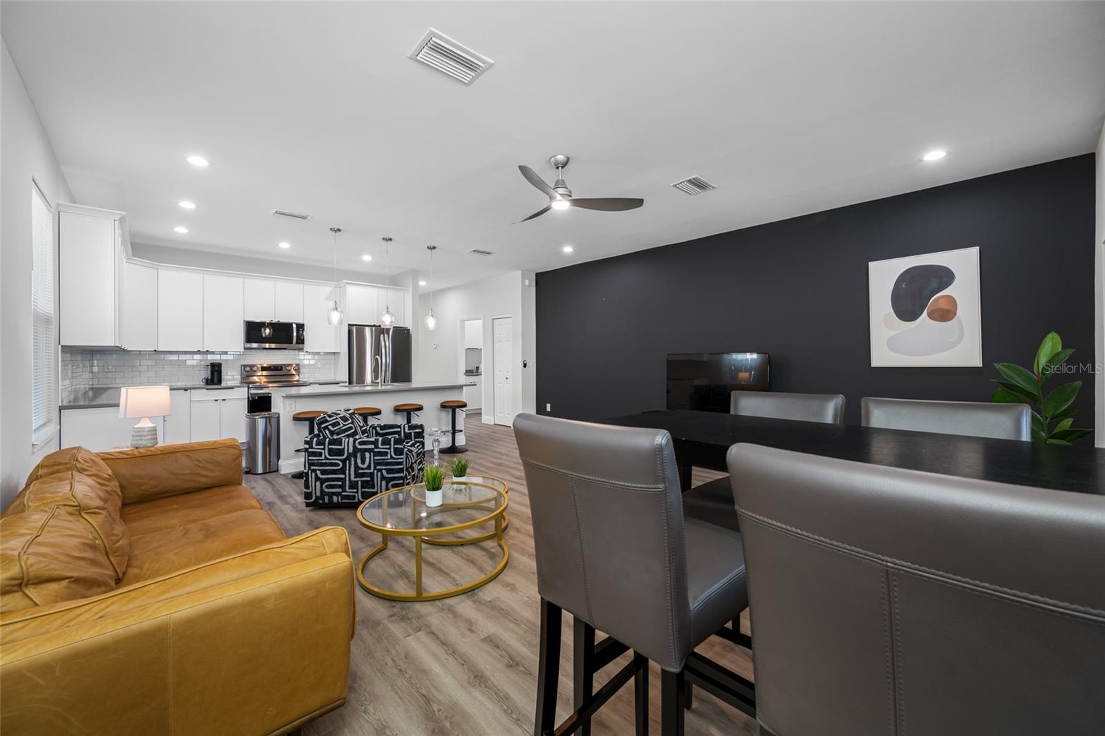 Image 8 of 37 For 2144 43rd Terrace N