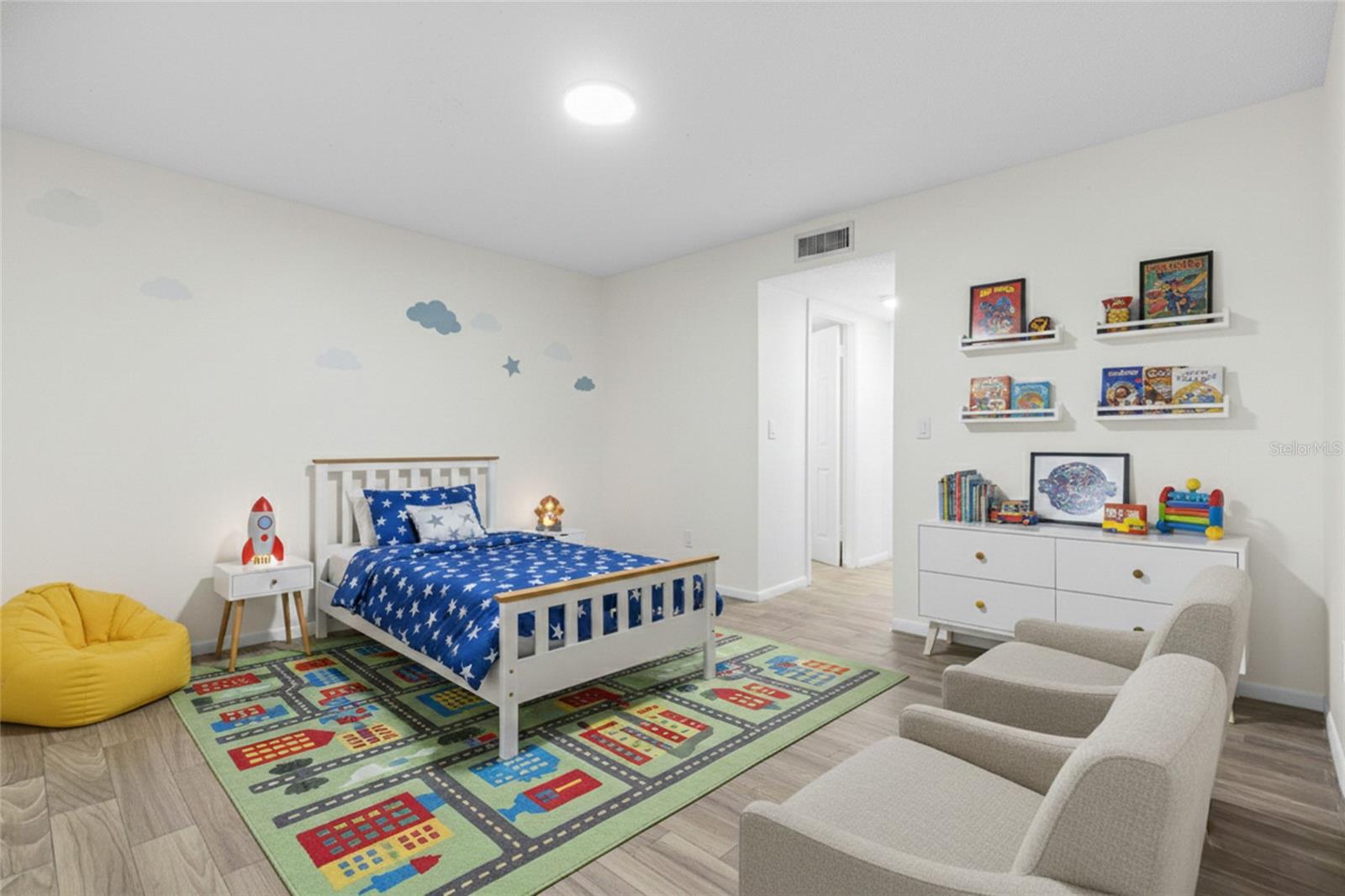 Image 11 of 23 For 6308 Newtown Circle 8a3