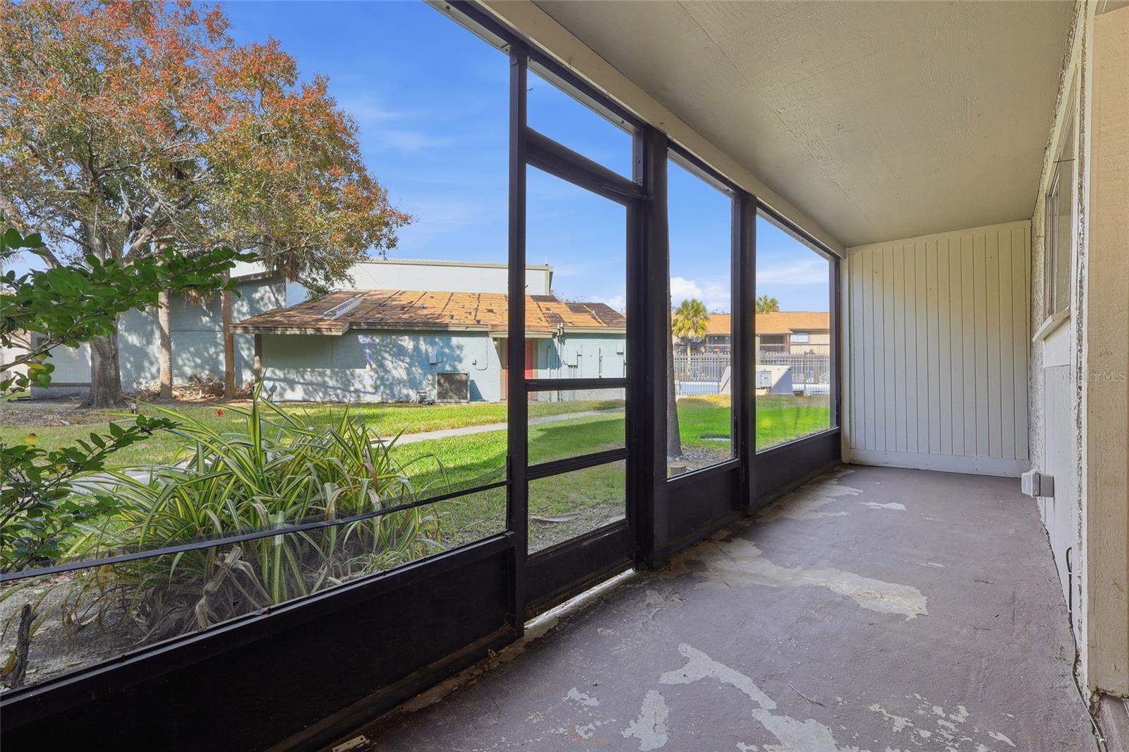 Image 16 of 23 For 6308 Newtown Circle 8a3