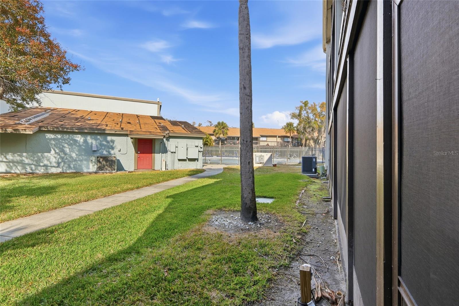 Image 18 of 23 For 6308 Newtown Circle 8a3