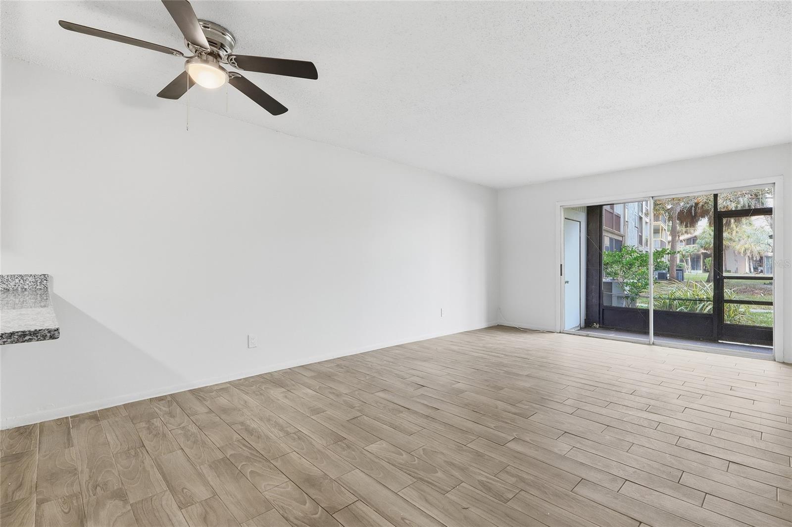 Image 5 of 23 For 6308 Newtown Circle 8a3