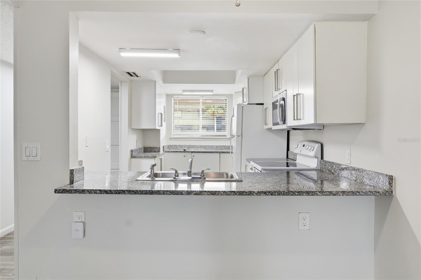 Image 7 of 23 For 6308 Newtown Circle 8a3