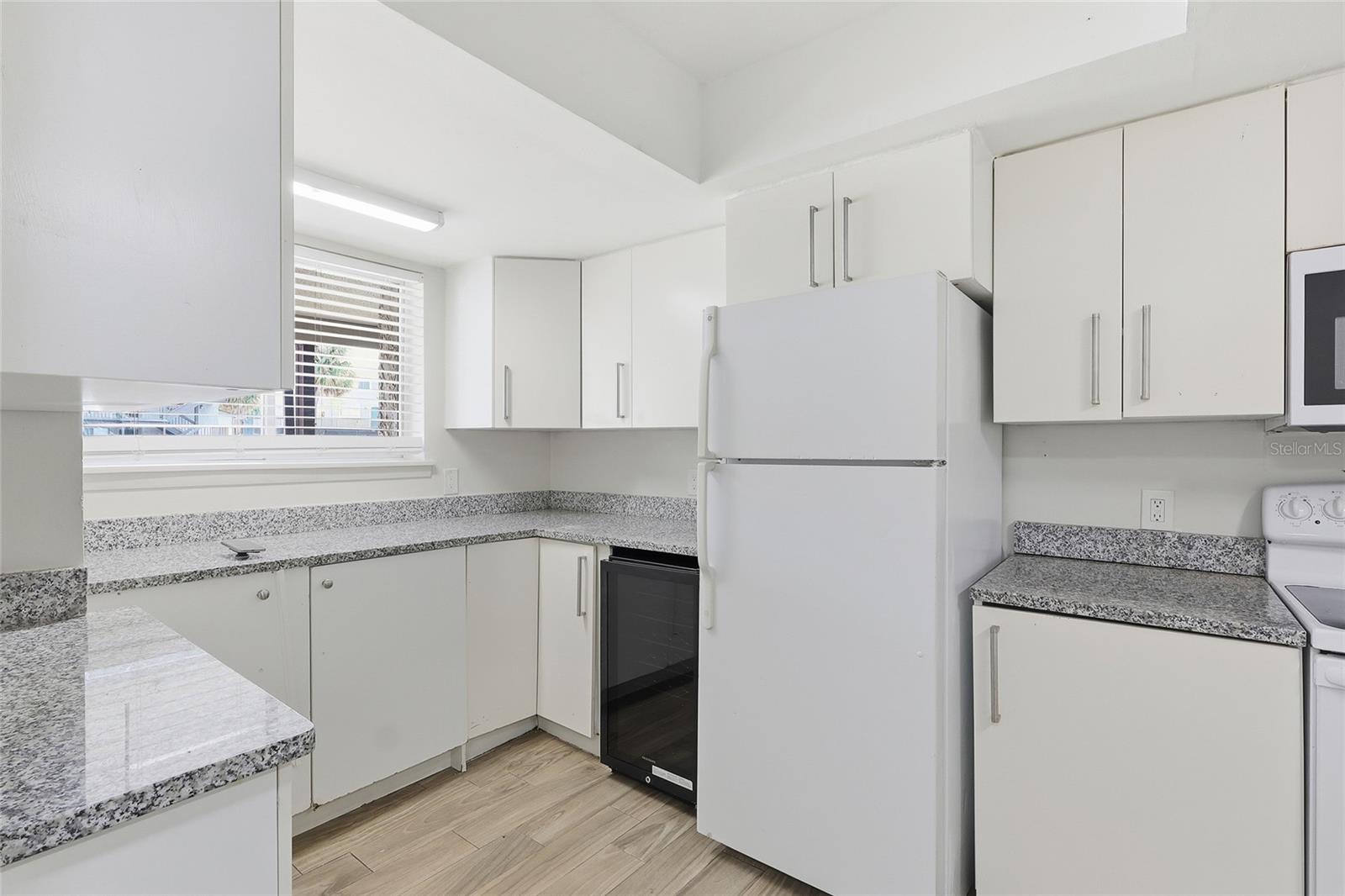 Image 9 of 23 For 6308 Newtown Circle 8a3