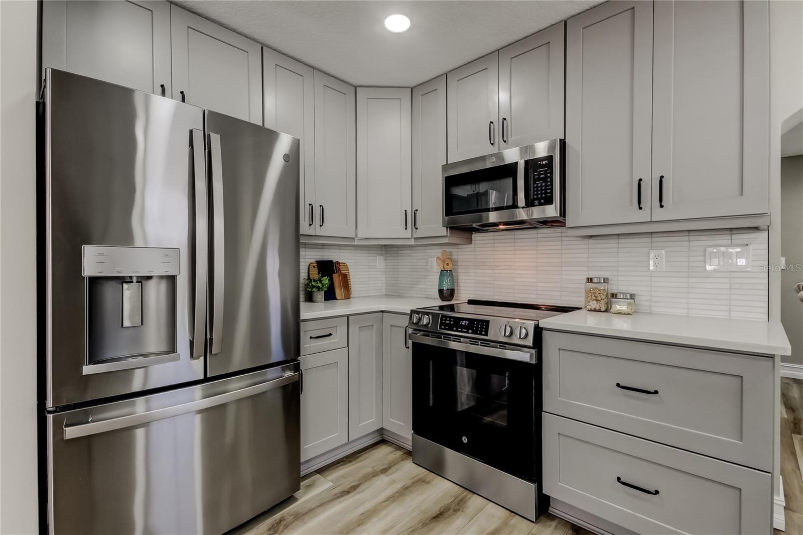 Image 11 of 33 For 3720 36th Avenue N