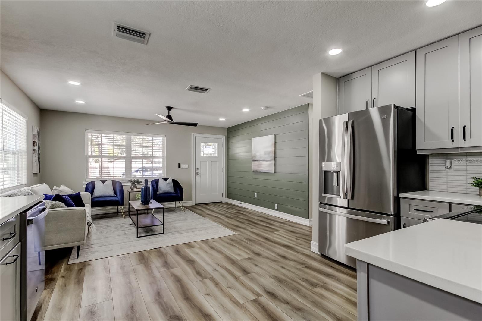 Image 12 of 33 For 3720 36th Avenue N