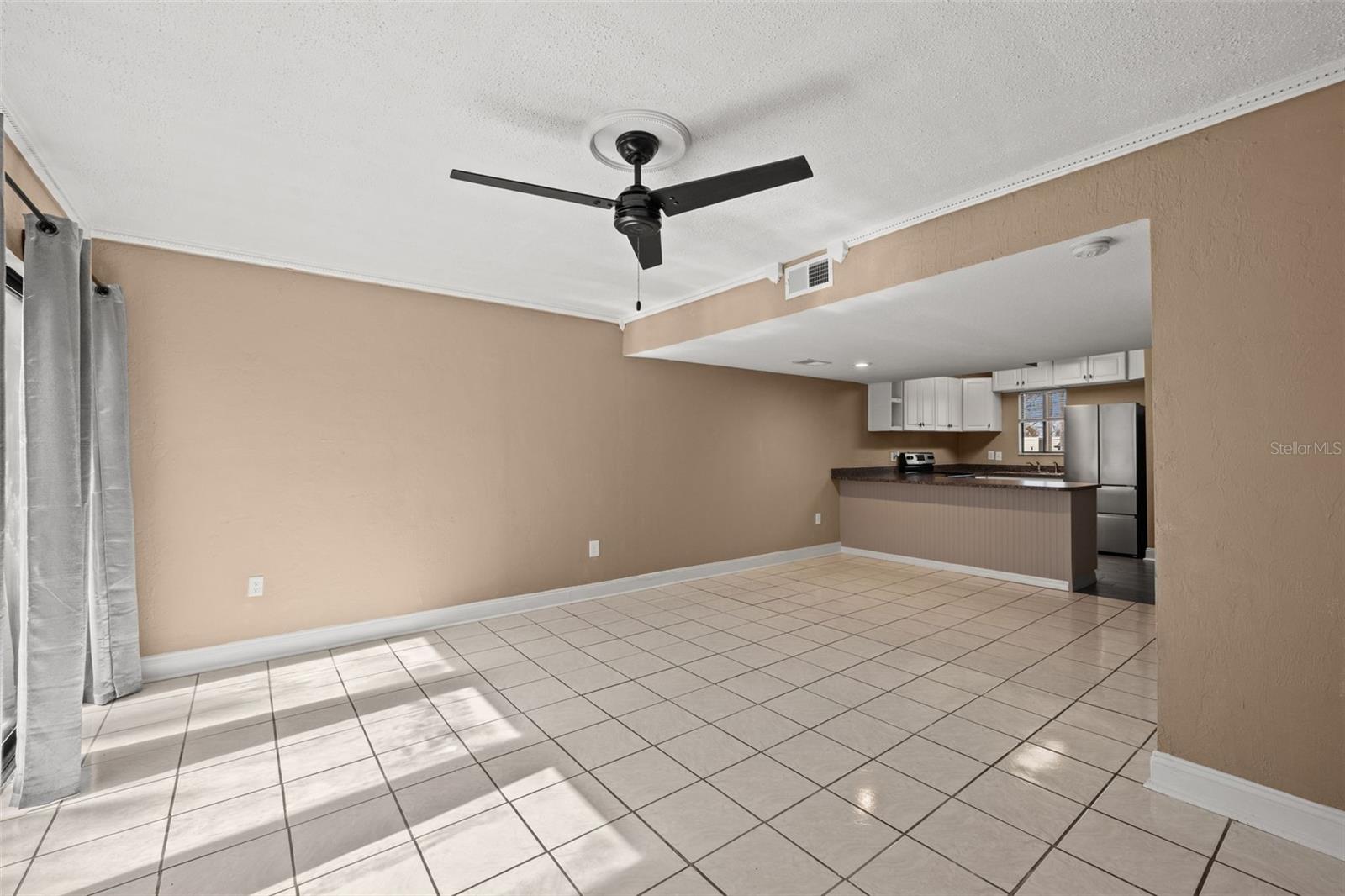 Image 10 of 29 For 1836 Crystal Lake Drive 44