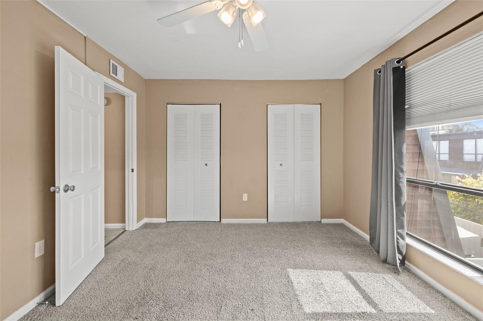 Image 13 of 29 For 1836 Crystal Lake Drive 44