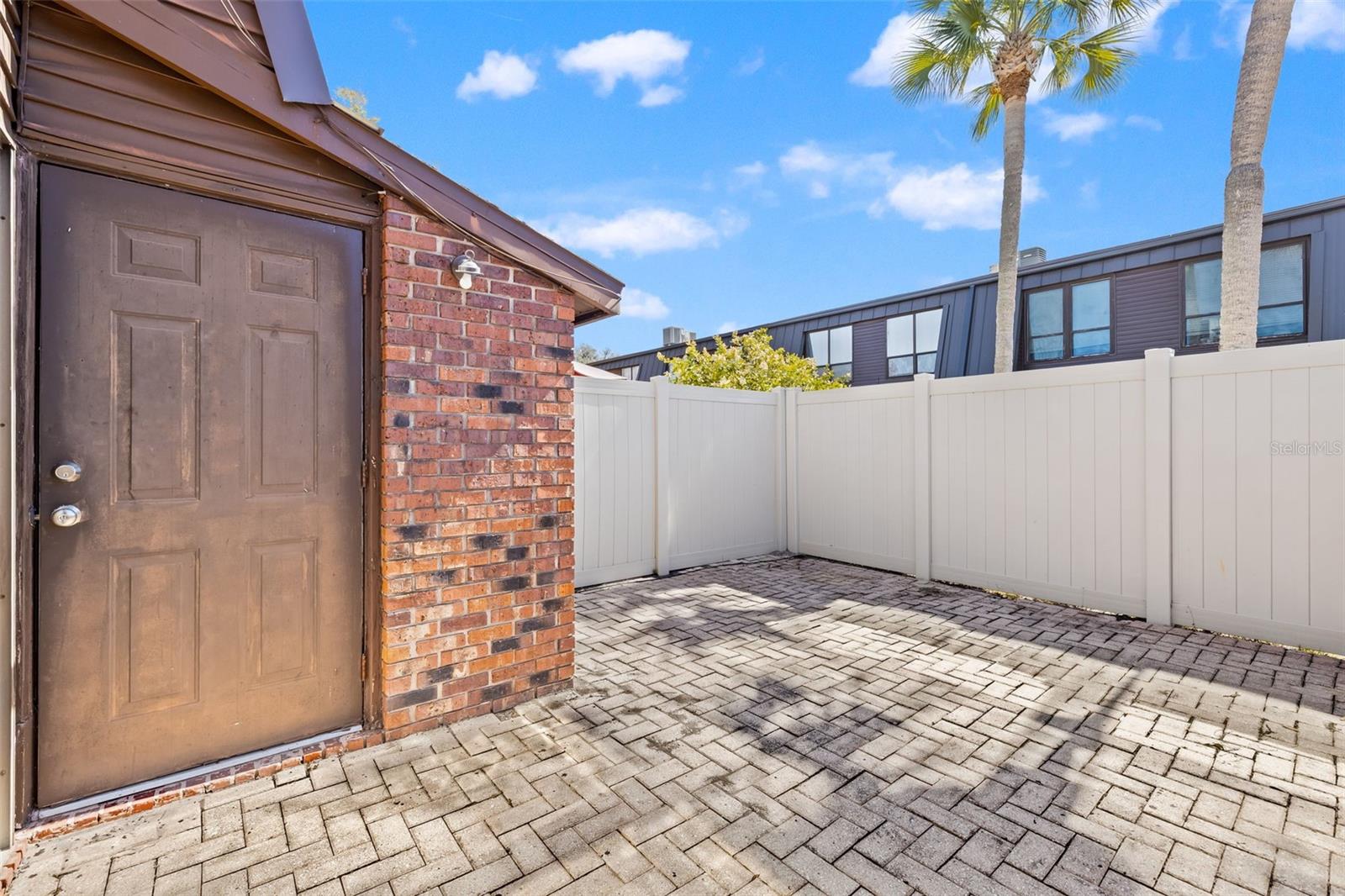 Image 20 of 29 For 1836 Crystal Lake Drive 44