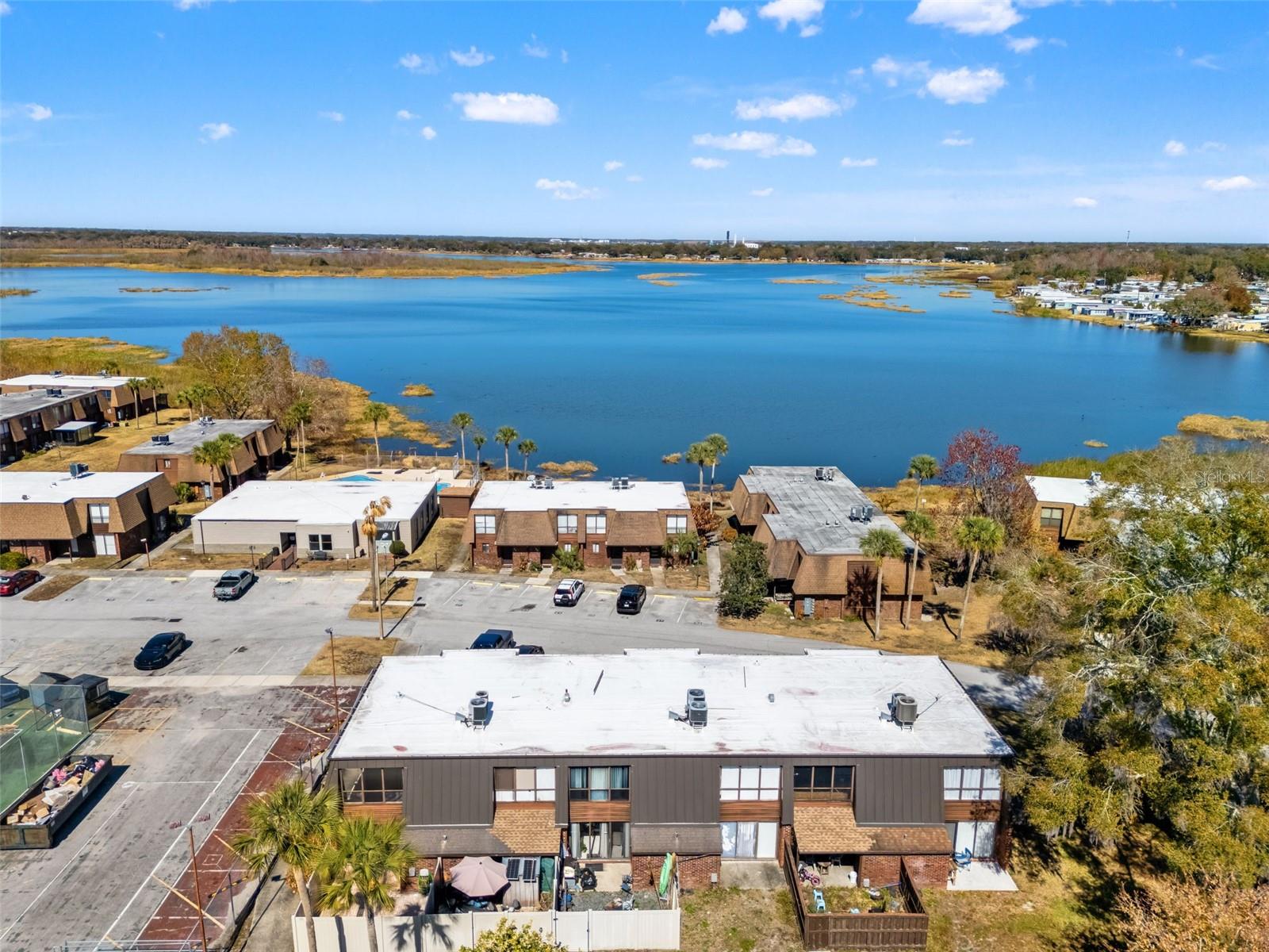 Image 25 of 29 For 1836 Crystal Lake Drive 44