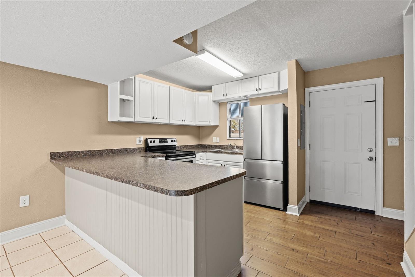 Image 3 of 29 For 1836 Crystal Lake Drive 44