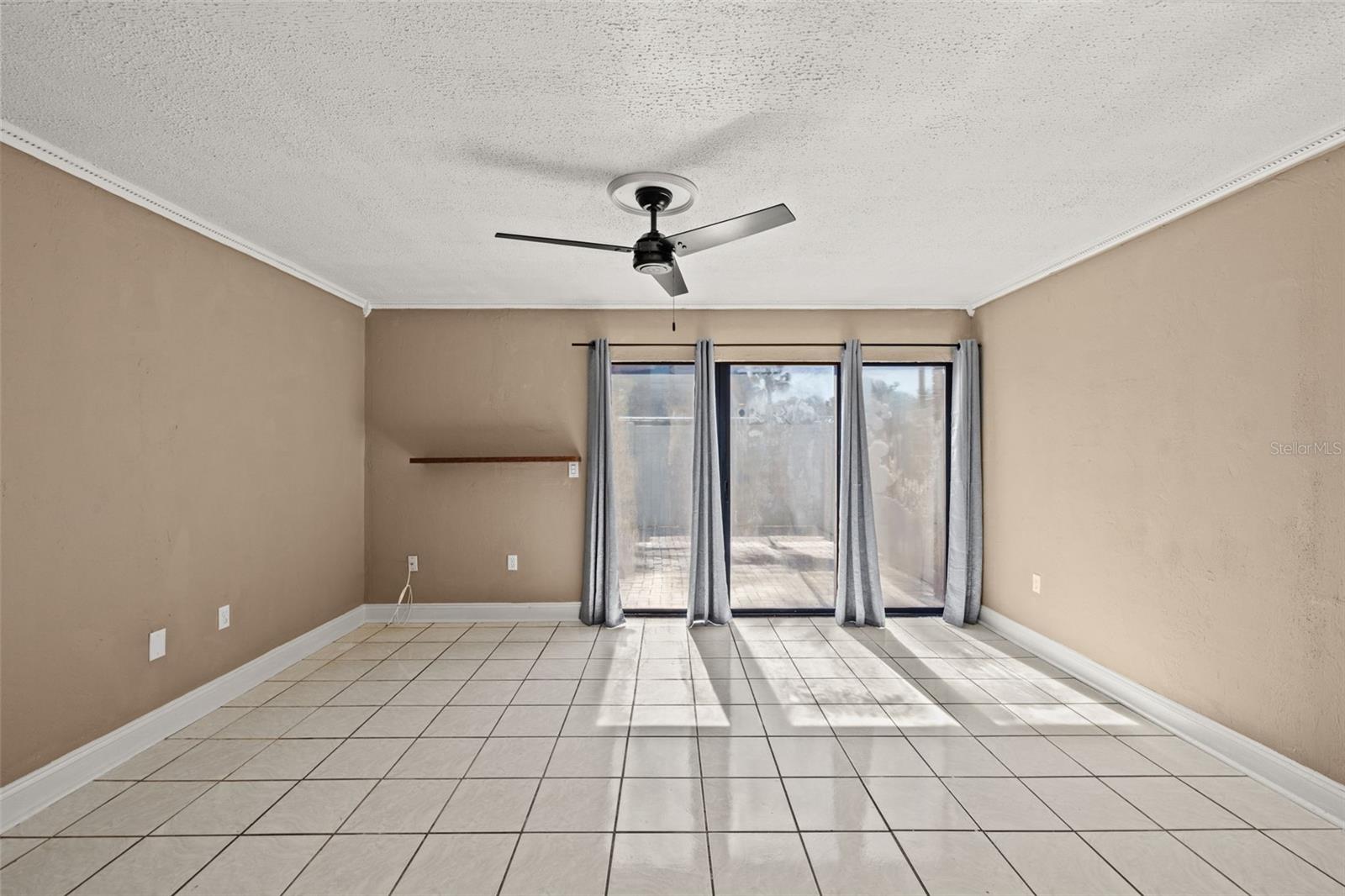 Image 9 of 29 For 1836 Crystal Lake Drive 44