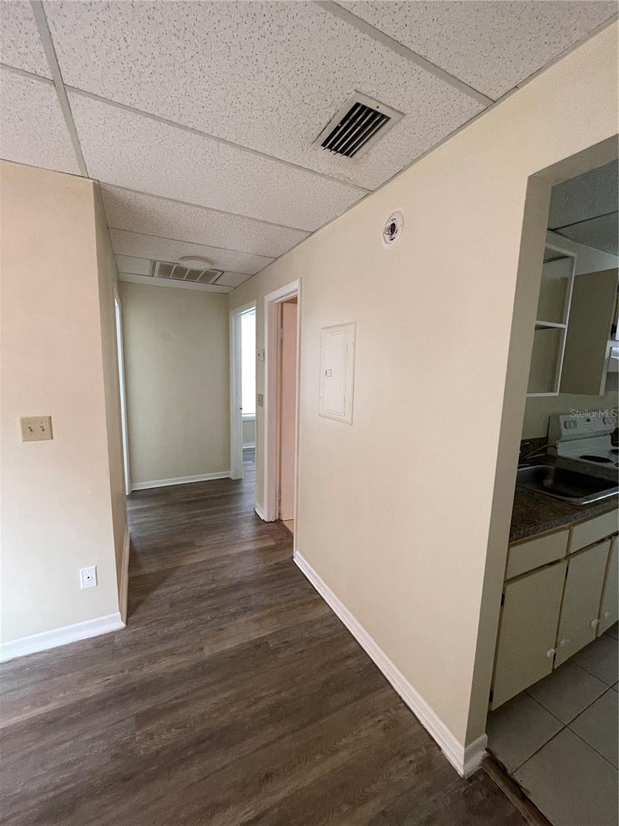 Image 6 of 13 For 111 Newport Avenue 18