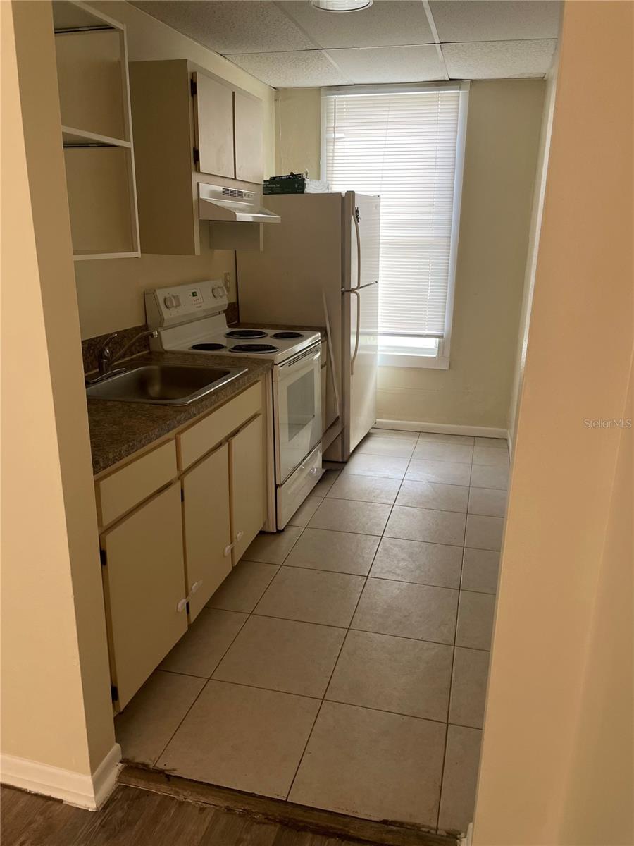 Image 7 of 13 For 111 Newport Avenue 18