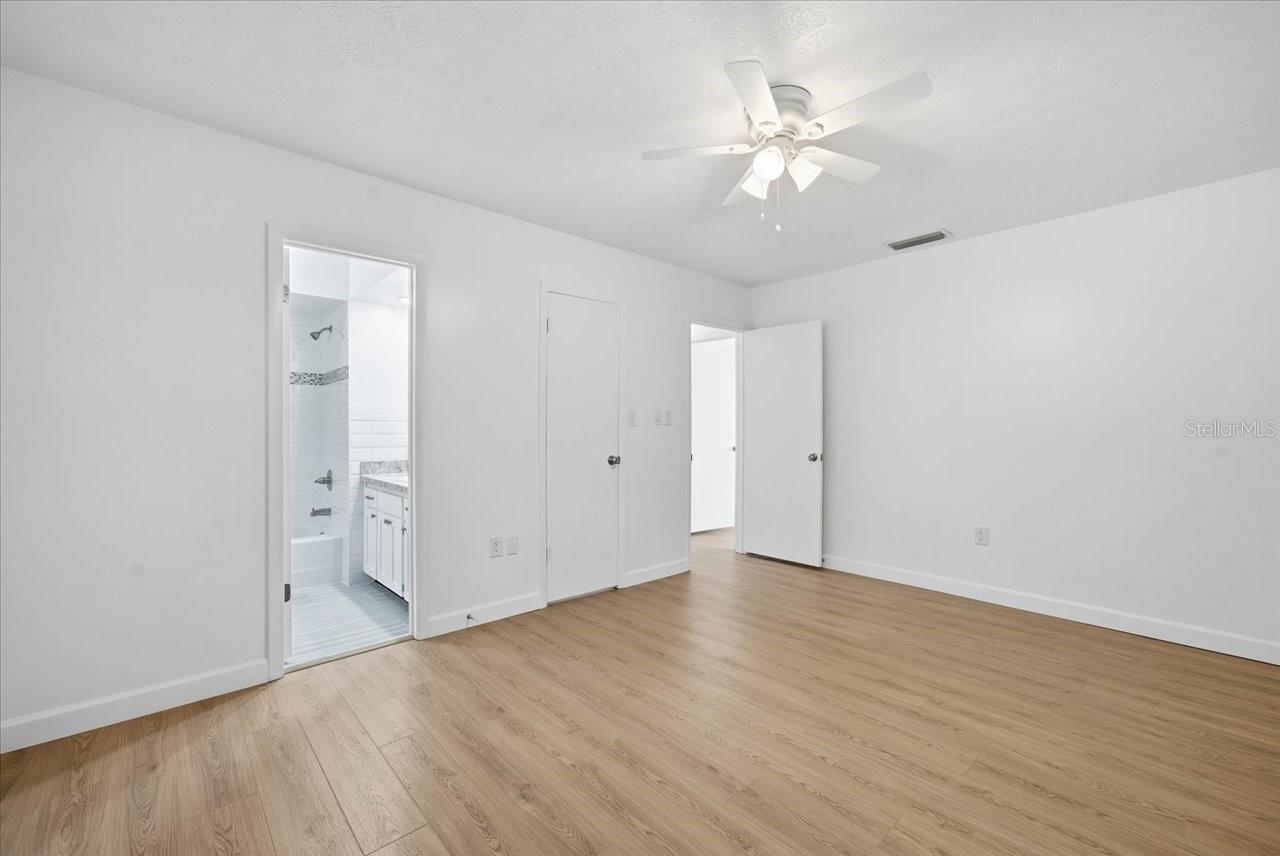 Image 32 of 46 For 16113 Tampa Street