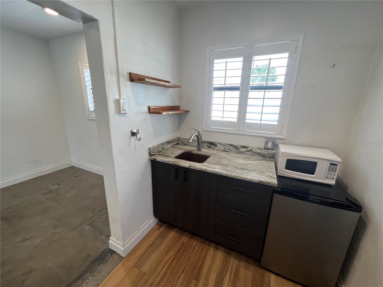 Image 11 of 16 For 2323 Aileen Street Bldg 2