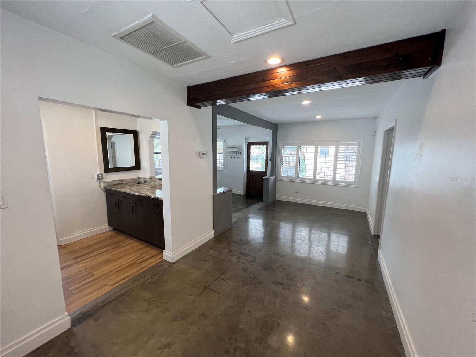 Image 12 of 16 For 2323 Aileen Street Bldg 2