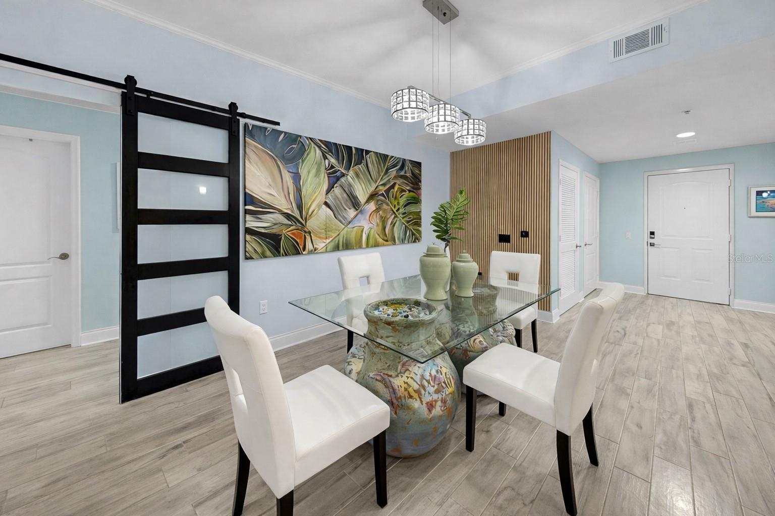 Listing photo id 11 for 12033 Gandy Boulevard N 133