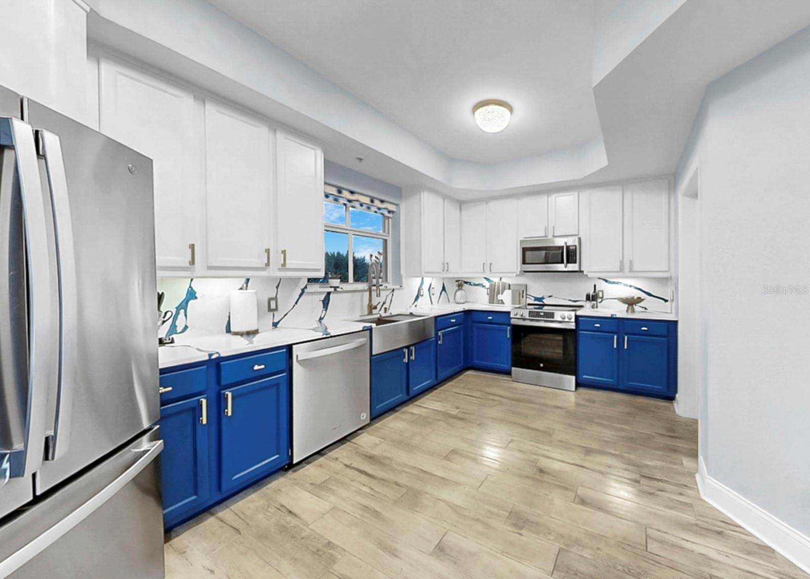 Listing photo id 12 for 12033 Gandy Boulevard N 133