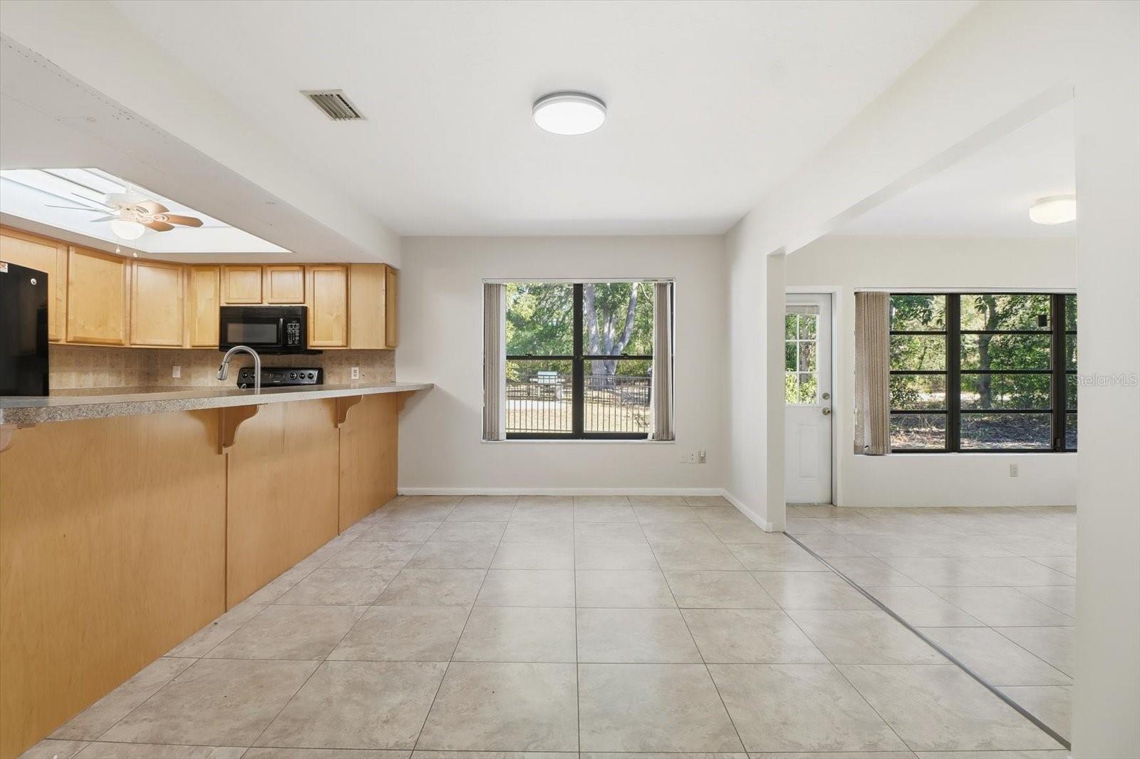 Image 10 of 30 For 3 Fairwoods Court