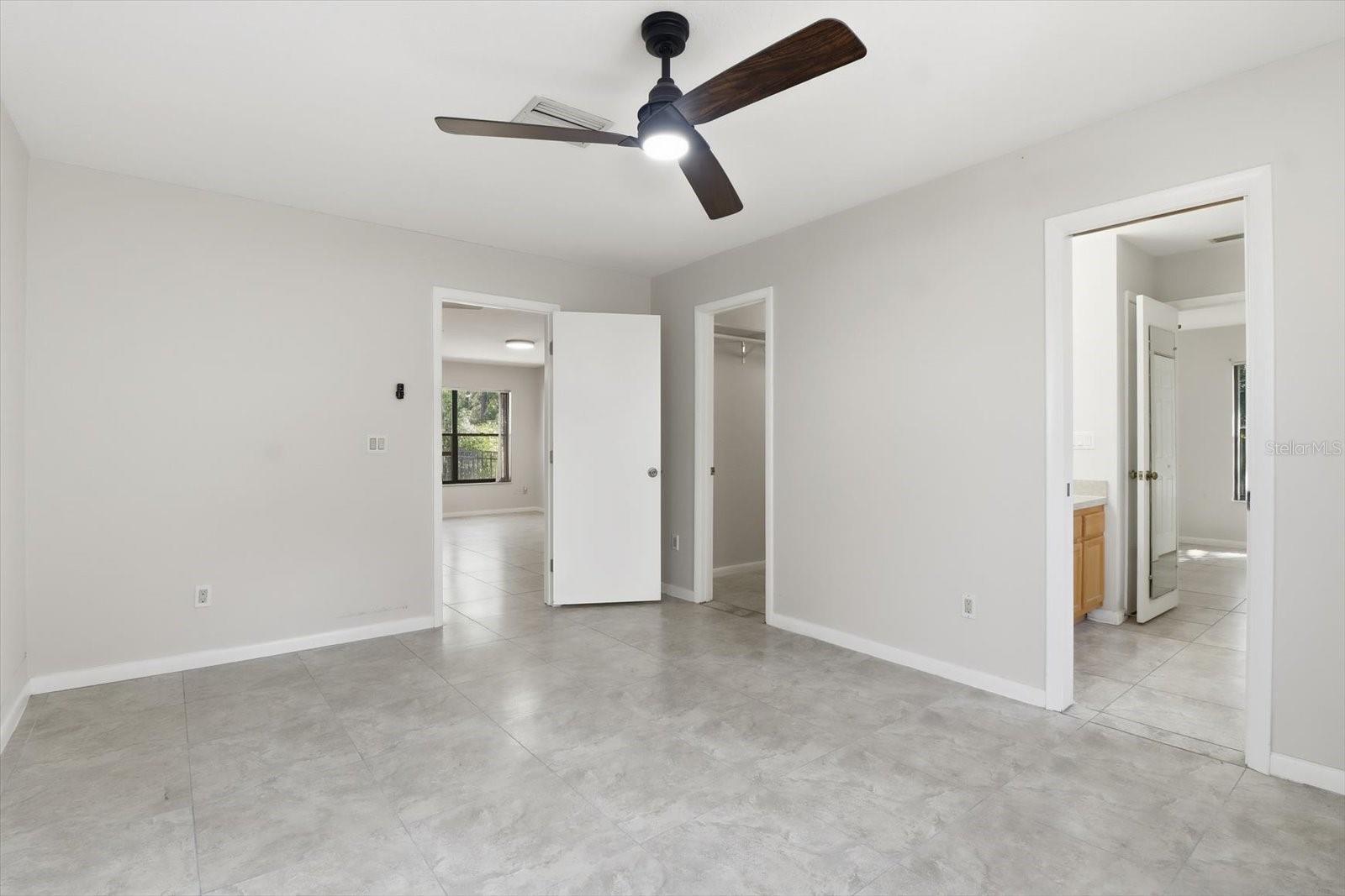 Image 13 of 30 For 3 Fairwoods Court